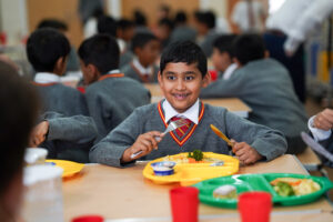 pupil eating lunch